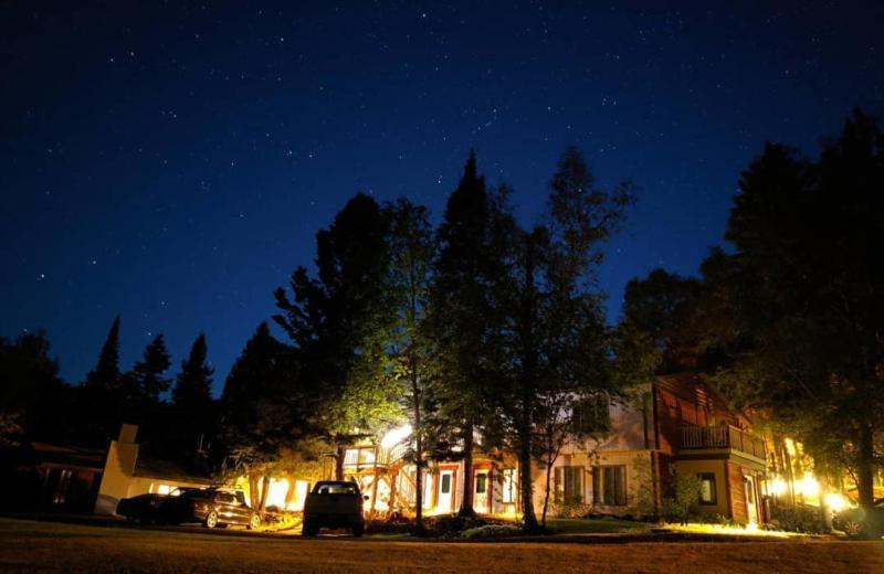 Thomsonite Inn On Lake Superior Гранд-Марей Экстерьер фото
