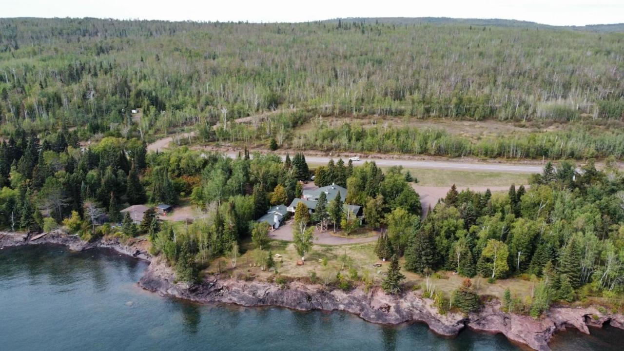 Thomsonite Inn On Lake Superior Гранд-Марей Экстерьер фото