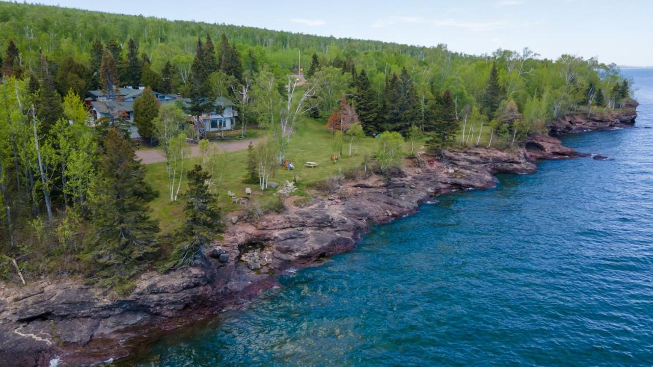 Thomsonite Inn On Lake Superior Гранд-Марей Экстерьер фото