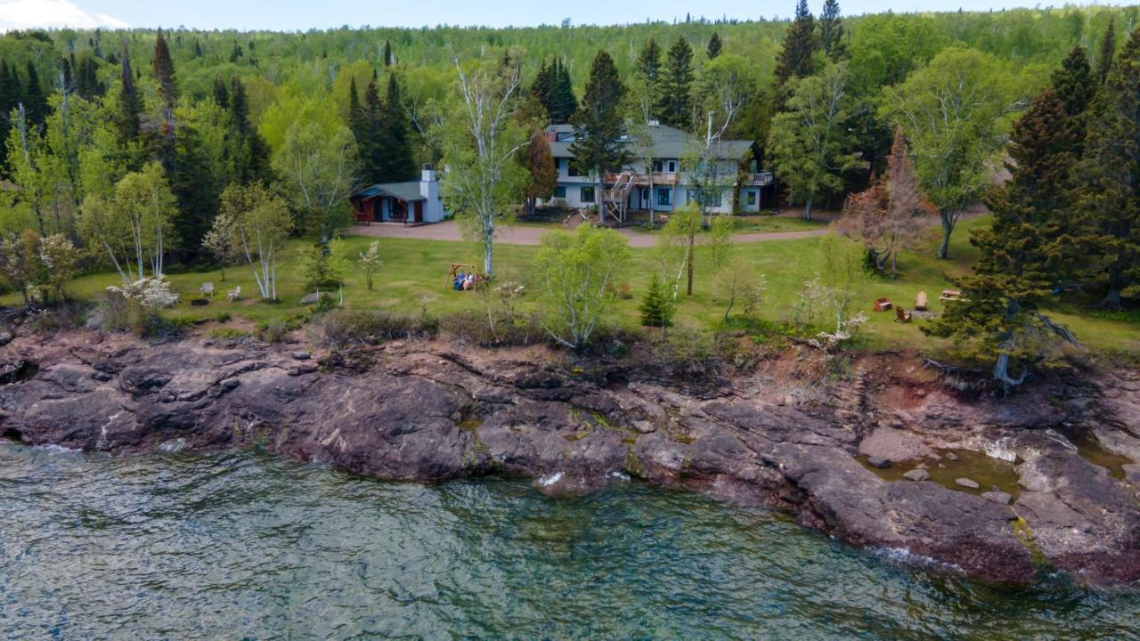 Thomsonite Inn On Lake Superior Гранд-Марей Экстерьер фото