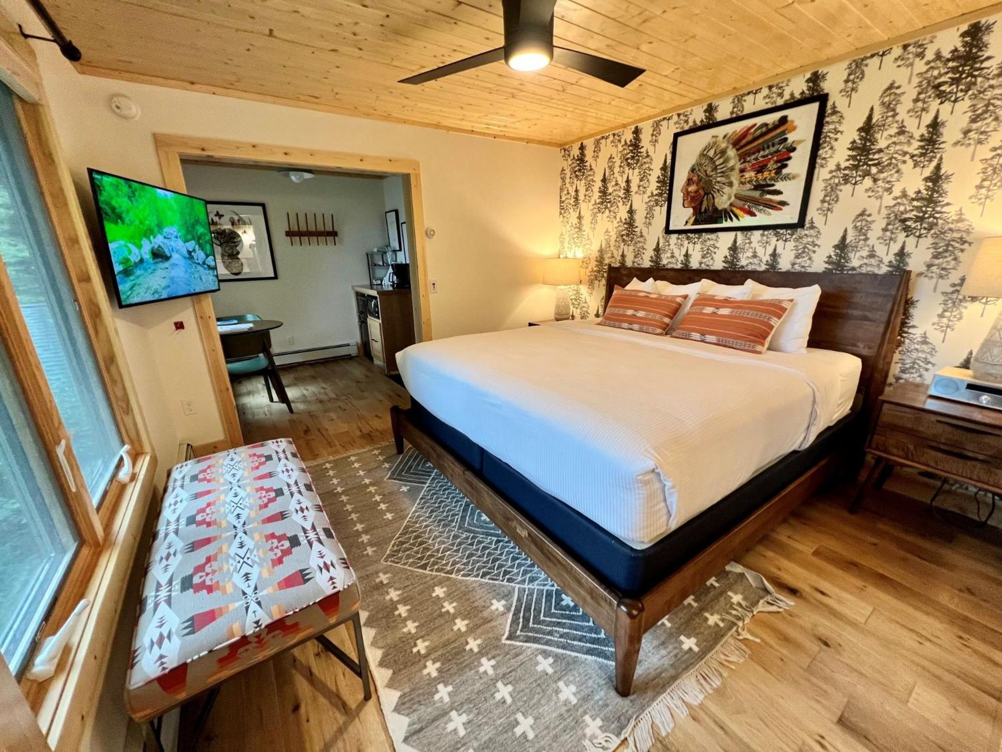 Thomsonite Inn On Lake Superior Гранд-Марей Номер фото
