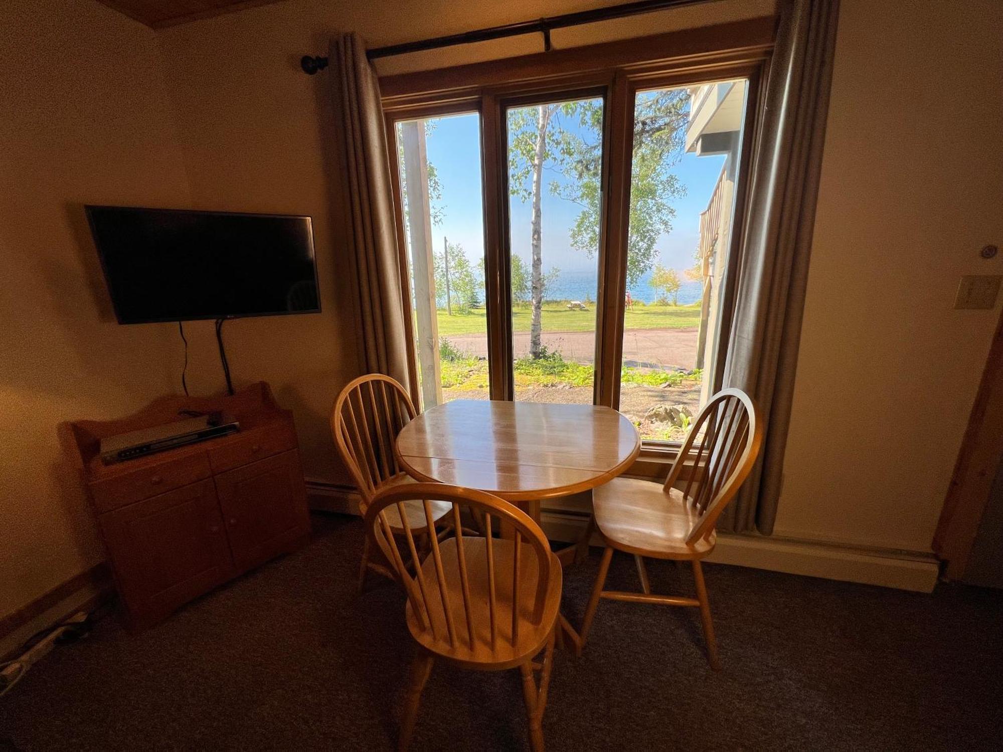 Thomsonite Inn On Lake Superior Гранд-Марей Экстерьер фото