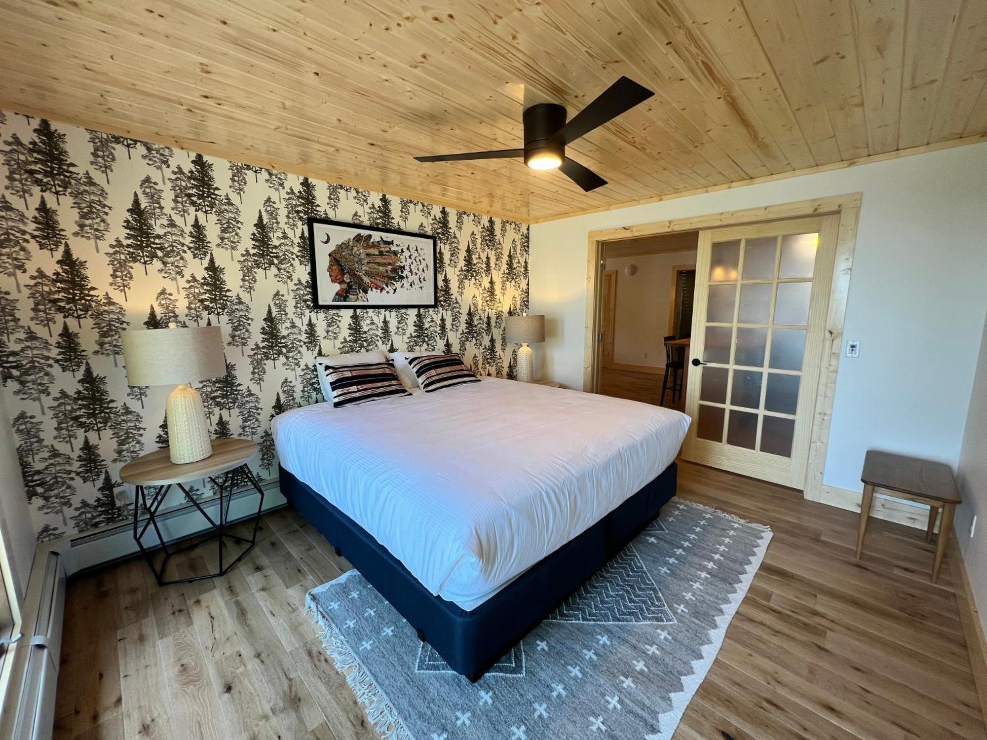 Thomsonite Inn On Lake Superior Гранд-Марей Номер фото